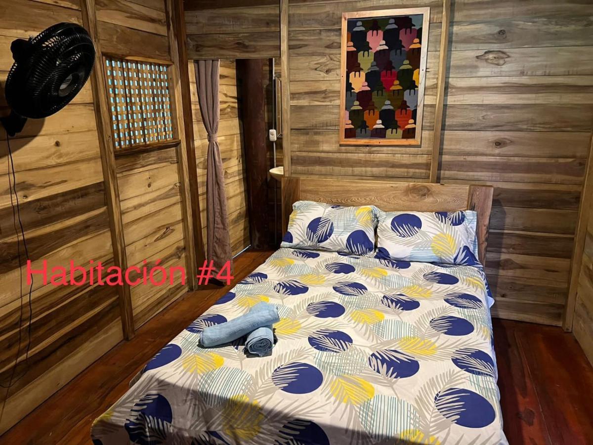 Palm Beach Hostal Guachaca Екстер'єр фото